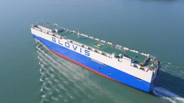 A pure car and truck carrier built by one of HD Korea Shipbuilding & Offshore Engineering Co.'s three units (PHOTO NOT FOR SALE) (Yonhap) 