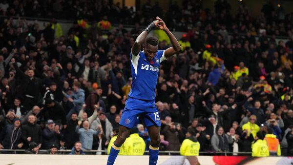 Jackson hits late hat-trick as Spurs implode