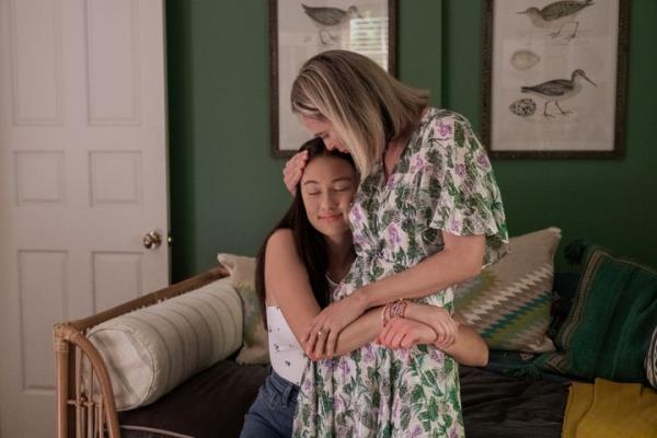From Left: Lola Tung (Belly), Rachel Blanchard (Susannah) in “The Summer I Turned Pretty” Season 2.